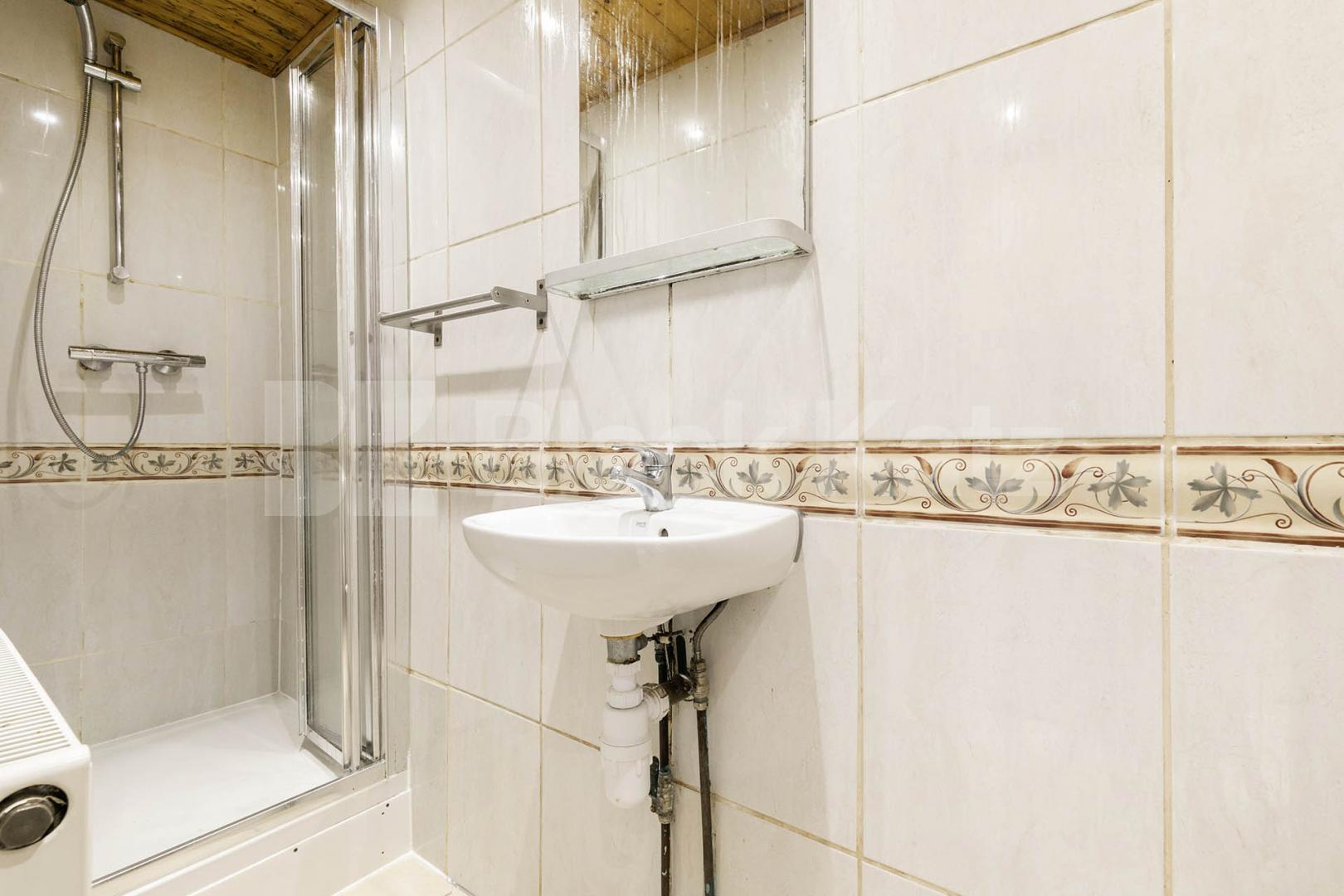 			1 Bedroom, 1 bath, 1 reception Flat			 Heathfield Park, Willesden Green (Council tax, Gas+ Water Included)